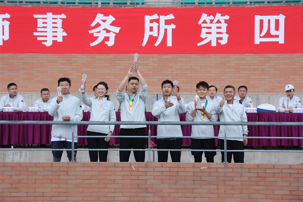 88fc6b24e66753be4f5a6a129a6329af.jpg